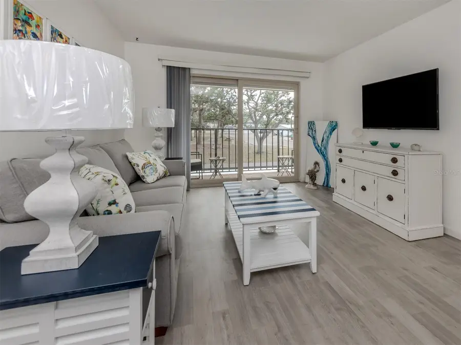 533 Parkdale Mews #533, Venice, FL 34285 - Image #3