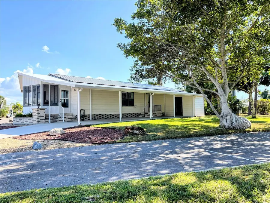701 S Green Circle, Venice, FL 34285 - Image #2