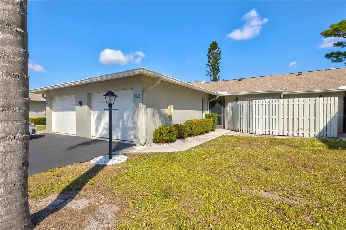 608 Pinebrook Crescent, Venice, FL 34285 - Image #1