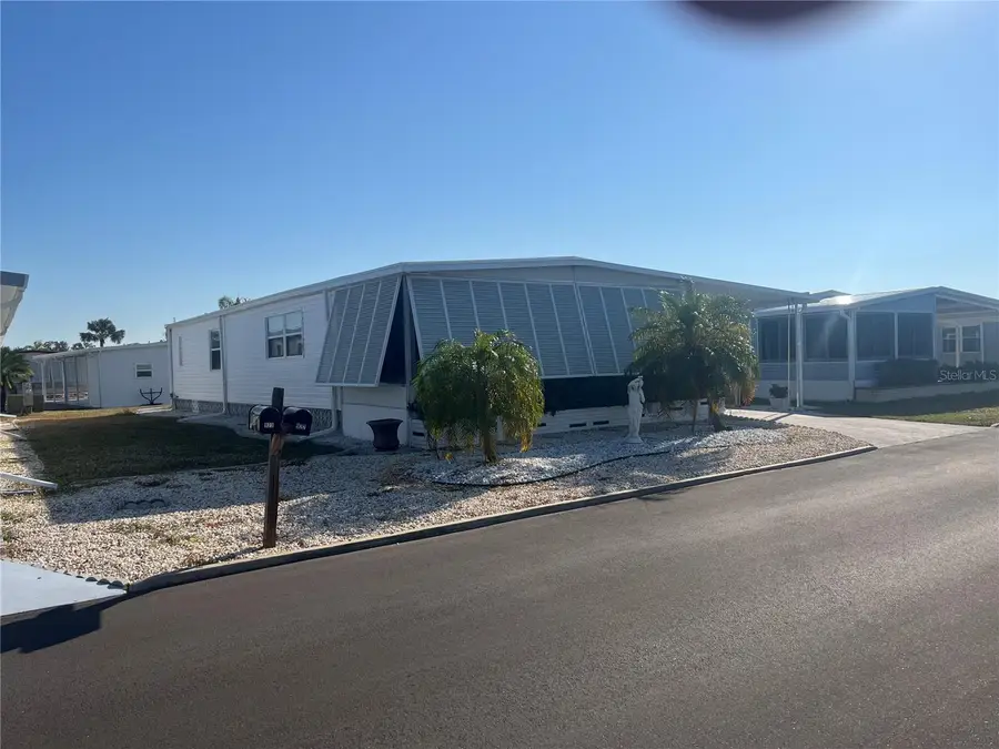 922 Cortina Boulevard, Venice, FL 34285 - Image #2