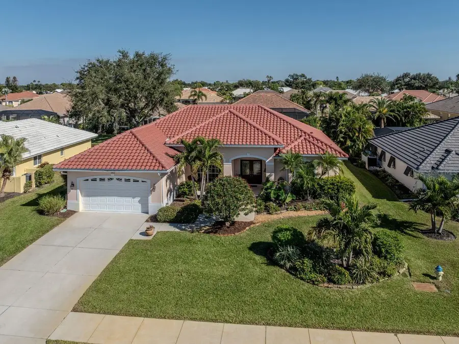 529 Lake Of The Woods Drive, Venice, FL 34293 - Image #3