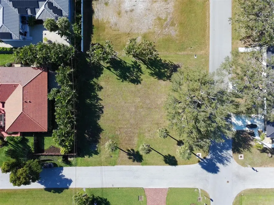 702 Hibiscus Drive, Venice, FL 34285 - Image #2