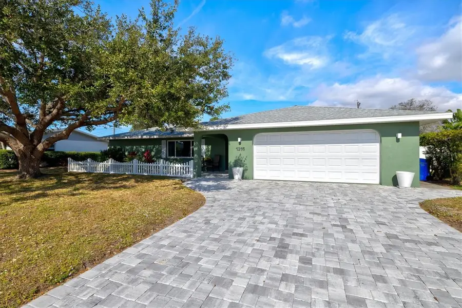 1316 Fir Avenue, Venice, FL 34285 - Image #2