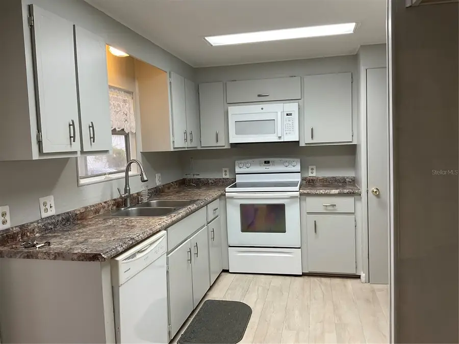 518 Via Veneto, Venice, FL 34285 - Image #2