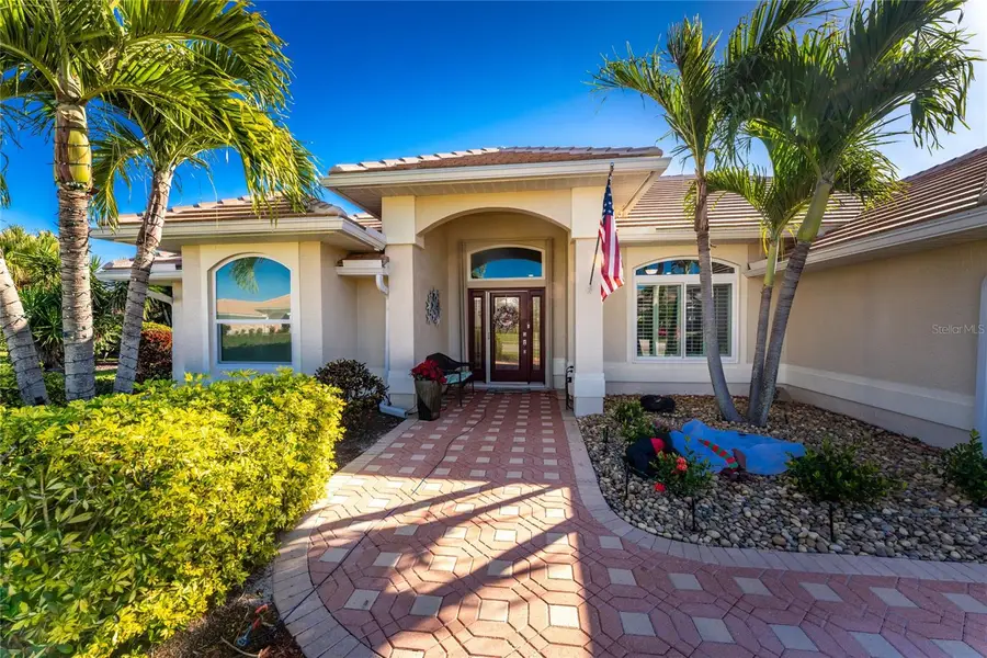 537 Lake Of The Woods Drive, Venice, FL 34293 - Image #2