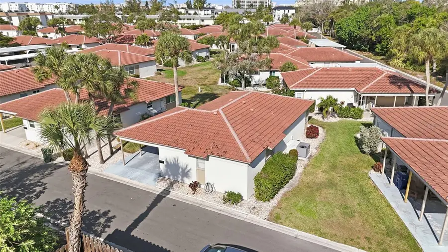 165 Vista Hermosa Circle #24A, Sarasota, FL 34242 - Image #2