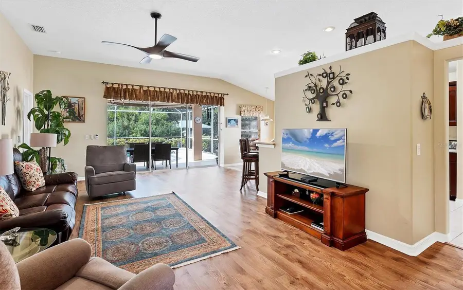 146 Braemar Avenue, Venice, FL 34293 - Image #2