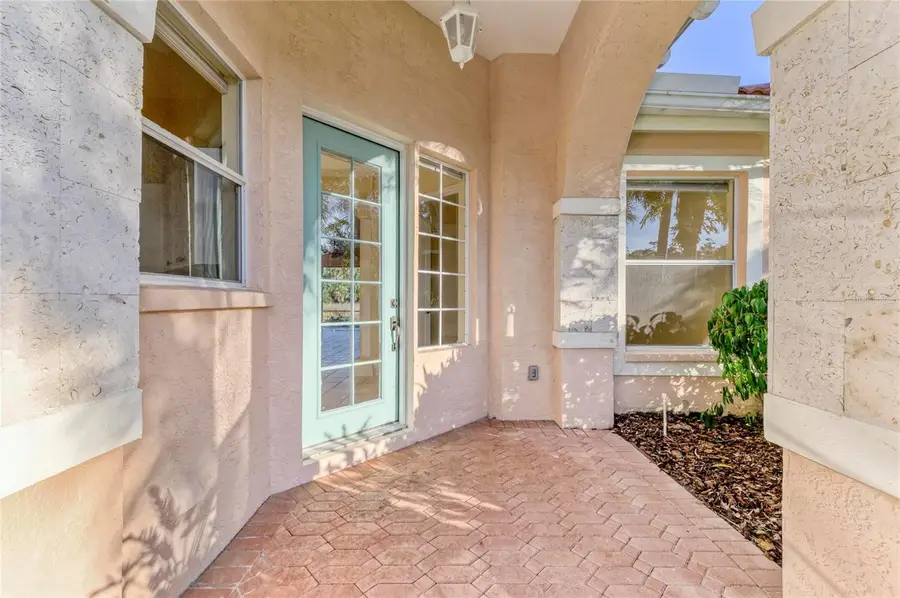 5098 Hanging Moss Lane, Sarasota, FL 34238 - Image #3
