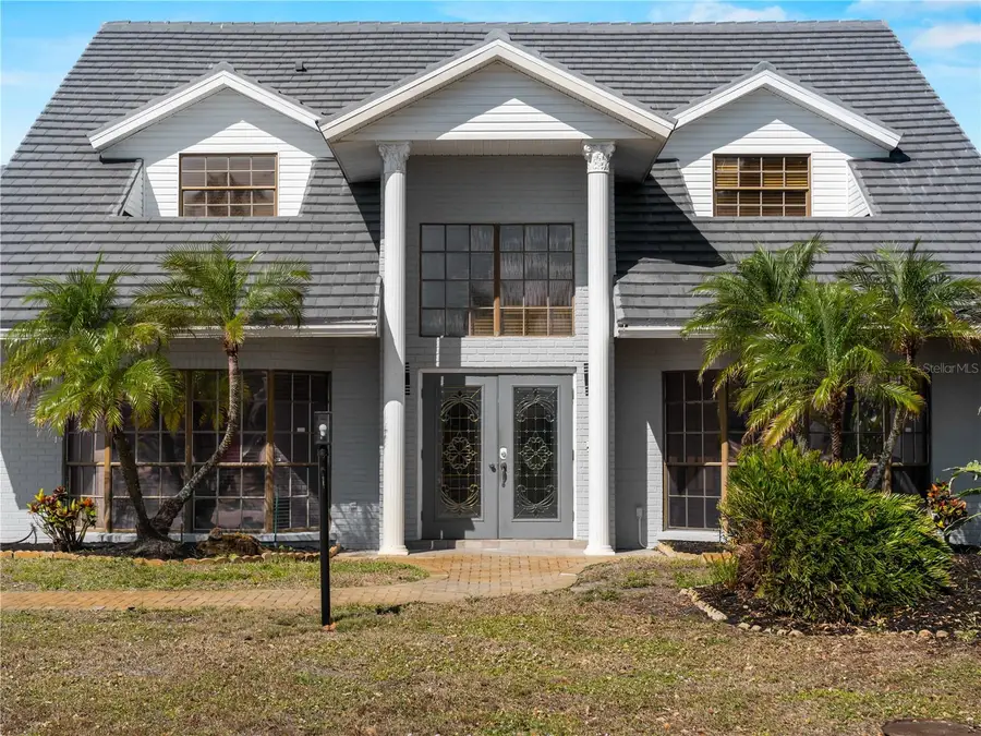 318 Oakwood Circle, Englewood, FL 34223 - Image #3