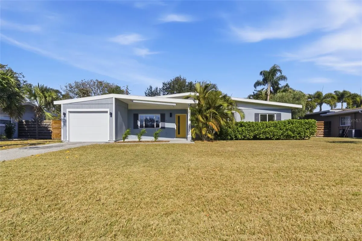 3317 Bougainvillea Street, Sarasota, FL 34239 - Image #1