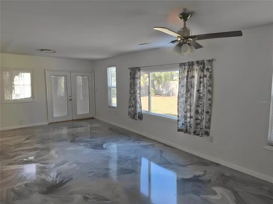 1210 Laurel Avenue, Venice, FL 34285 - #3