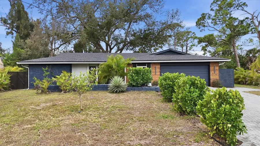 402 Monza Avenue, North Port, FL 34287 - Image #2