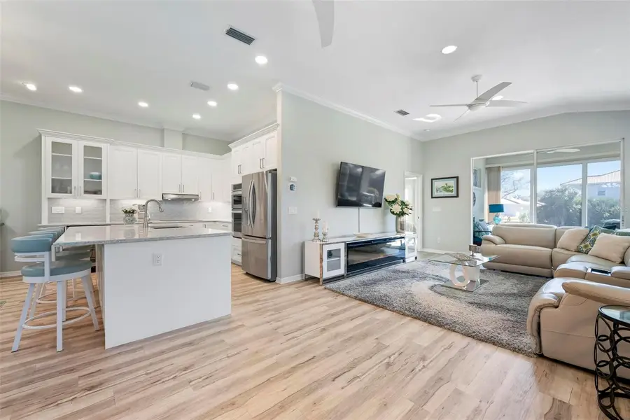 211 Vista Del Lago Way, Venice, FL 34292 - Image #3