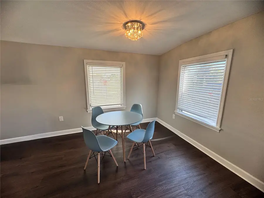 933 Myrtle Avenue, Venice, FL 34285 - Image #3