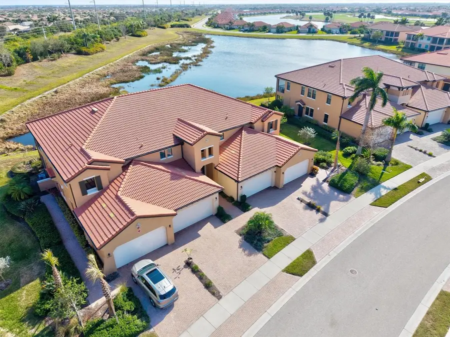 23516 Awabuki Drive #201, Venice, FL 34293 - Image #2