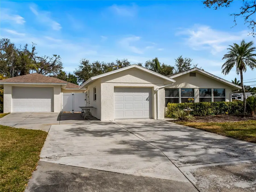 896 S Venice Boulevard, Venice, FL 34293 - #3