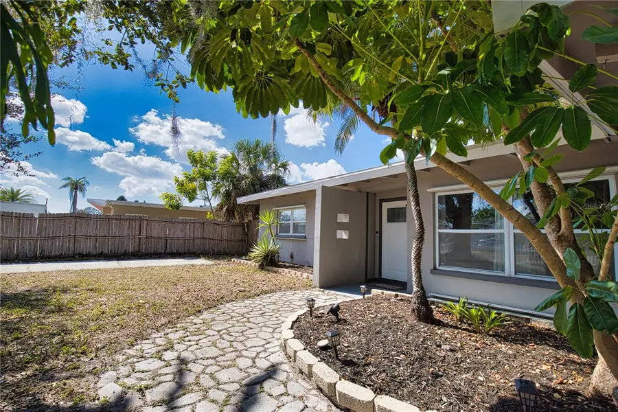 1937 Gold Avenue, Sarasota, FL 34235 - #2