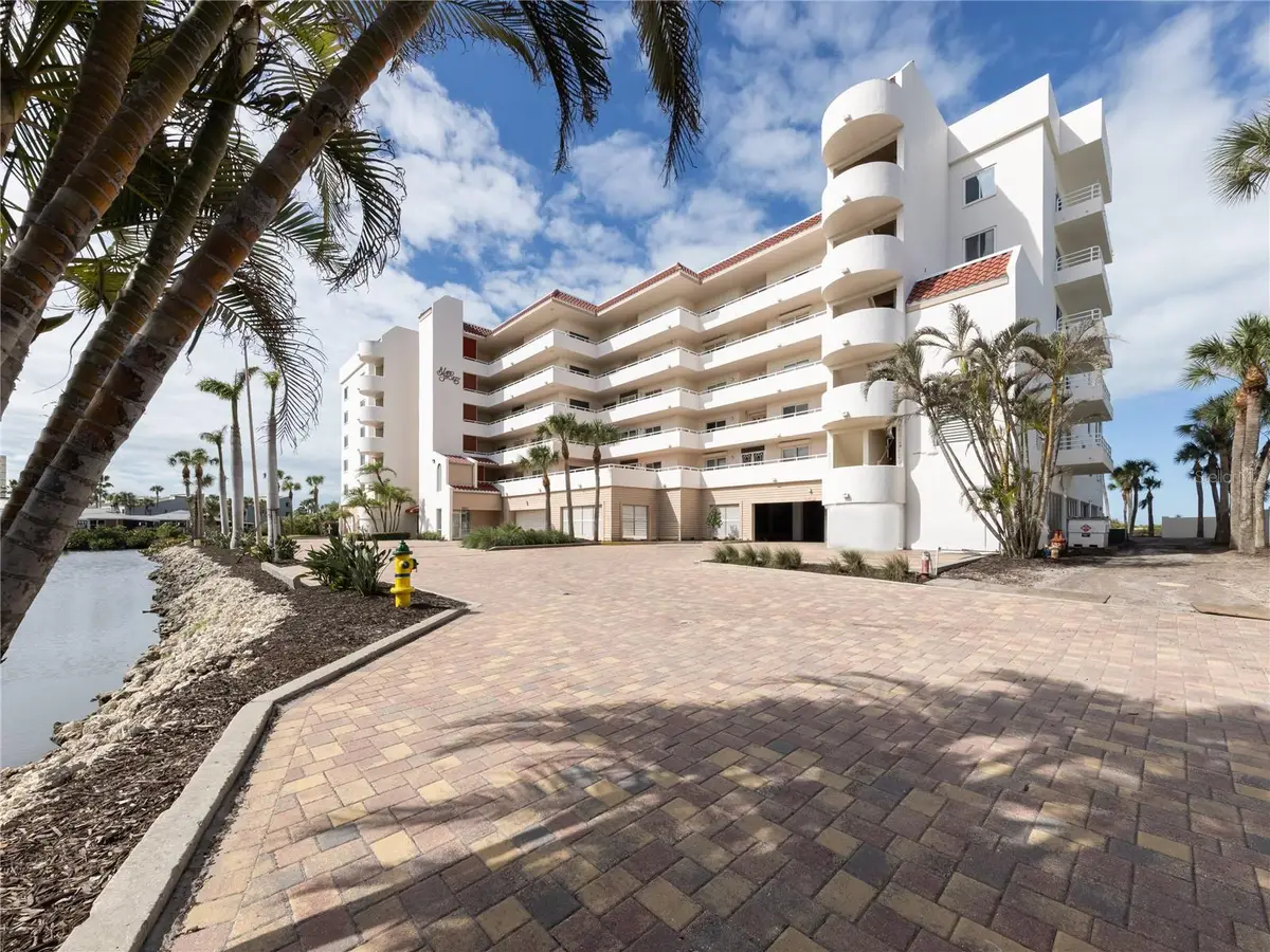 550 W Flamingo Drive #301, Venice, FL 34285 - #1