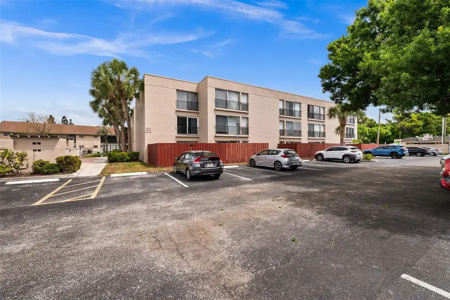 2763 Woodgate Lane #301, Sarasota, FL 34231 - #3