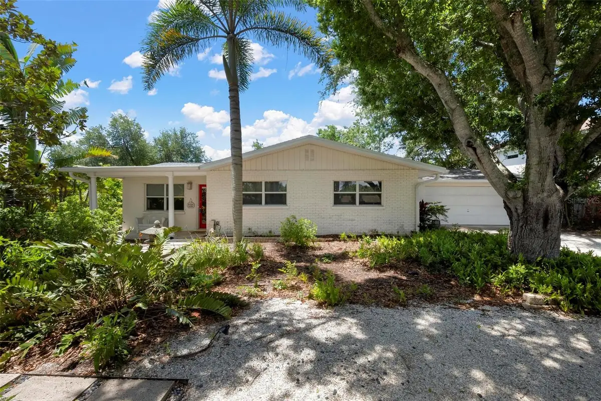 417 Baycrest Drive, Venice, FL 34285 - #1