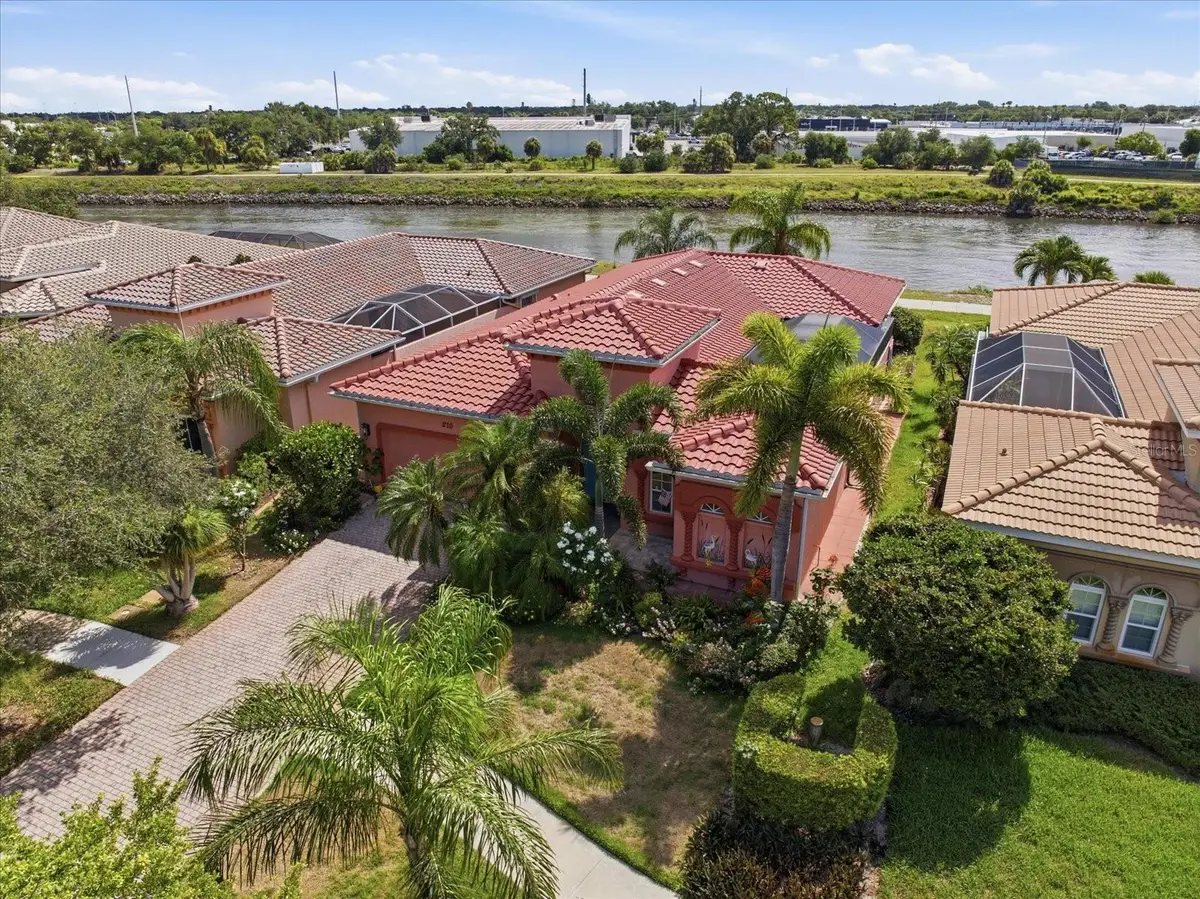 210 Rio Terra, Venice, FL 34285 - #1