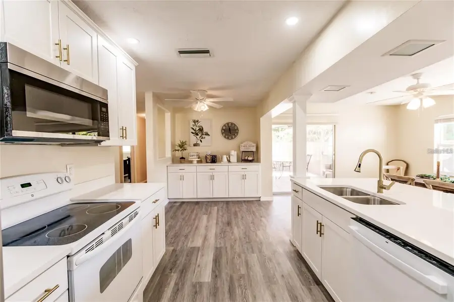 3716 Mundy Ridge Drive, Sarasota, FL 34233 - #3