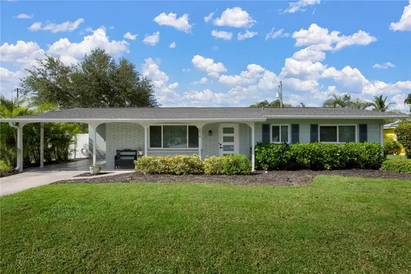 2828 Gulf Gate Drive, SARASOTA, FL 34231