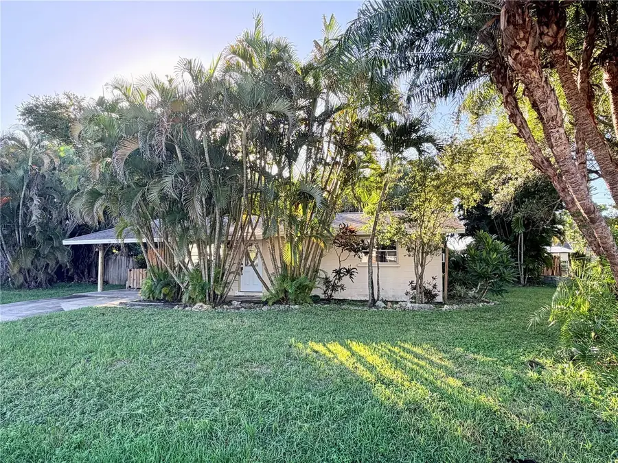 225 Magnolia Road, Venice, FL 34293 - #3