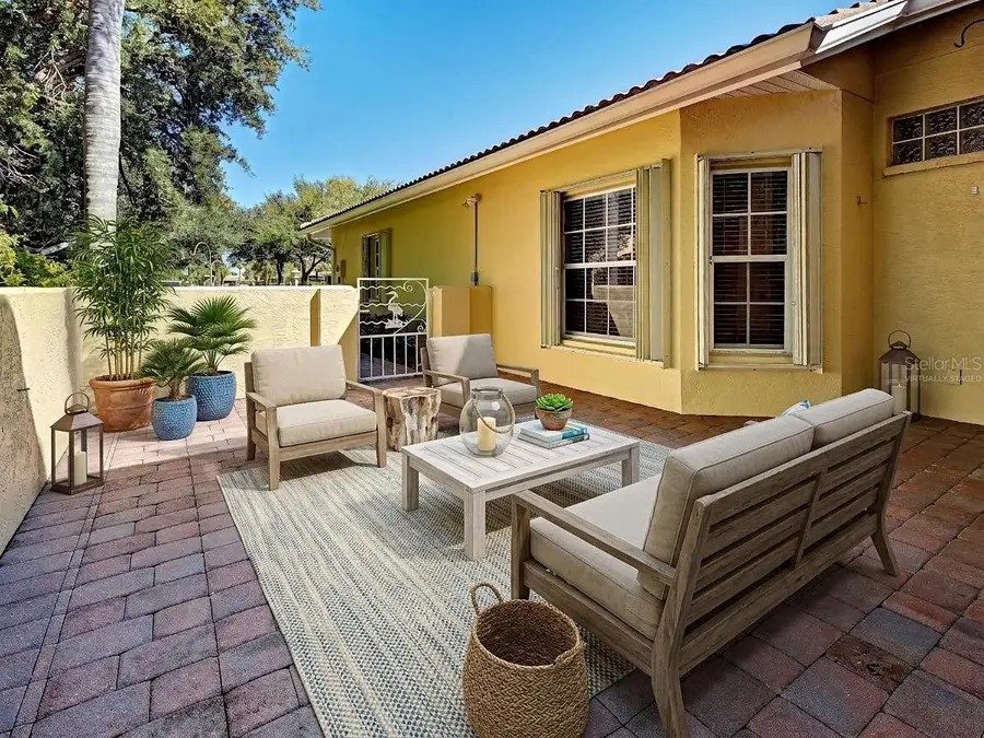 251 Vista Del Lago Way, Venice, FL 34292 - #3
