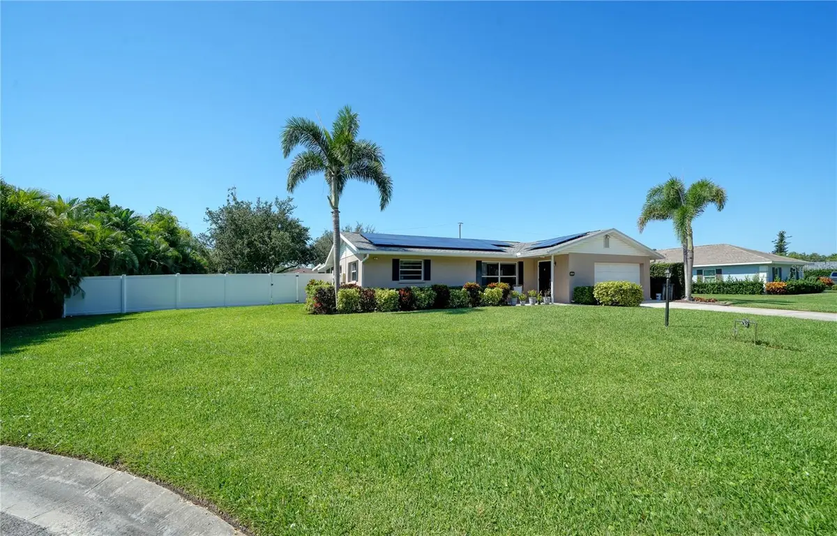 2304 50th Street W, Bradenton, FL 34209 - #1
