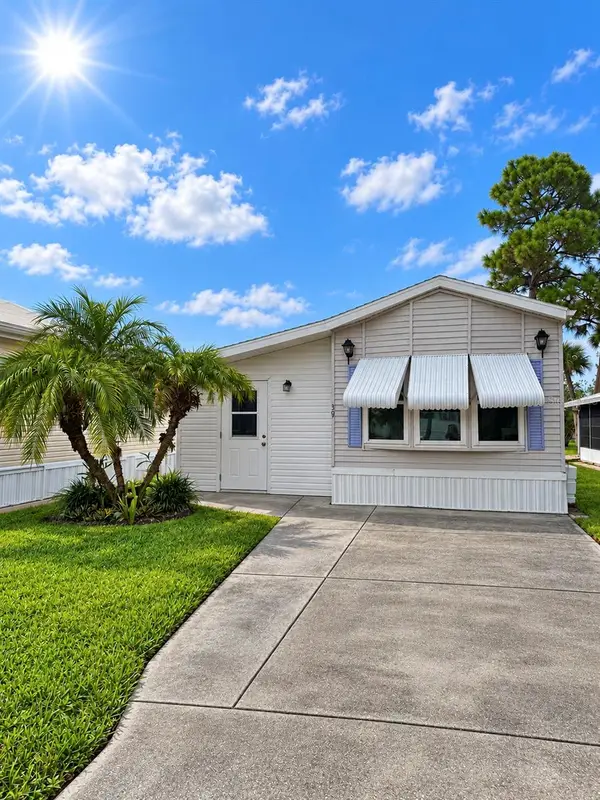 39 Crown Point Drive, NOKOMIS, FL 34275