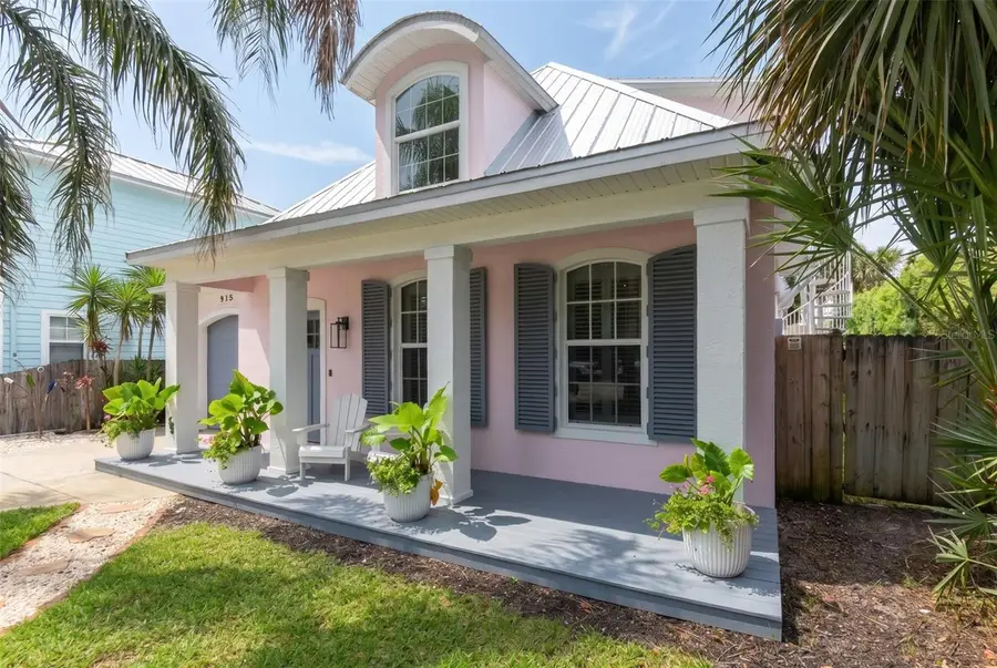 915 Maple Street, New Smyrna Beach, FL 32169 - #2