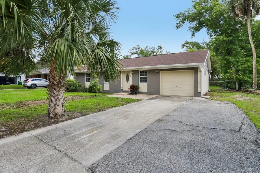 105 N Fairfax Avenue, Deland, FL 32724 - #3