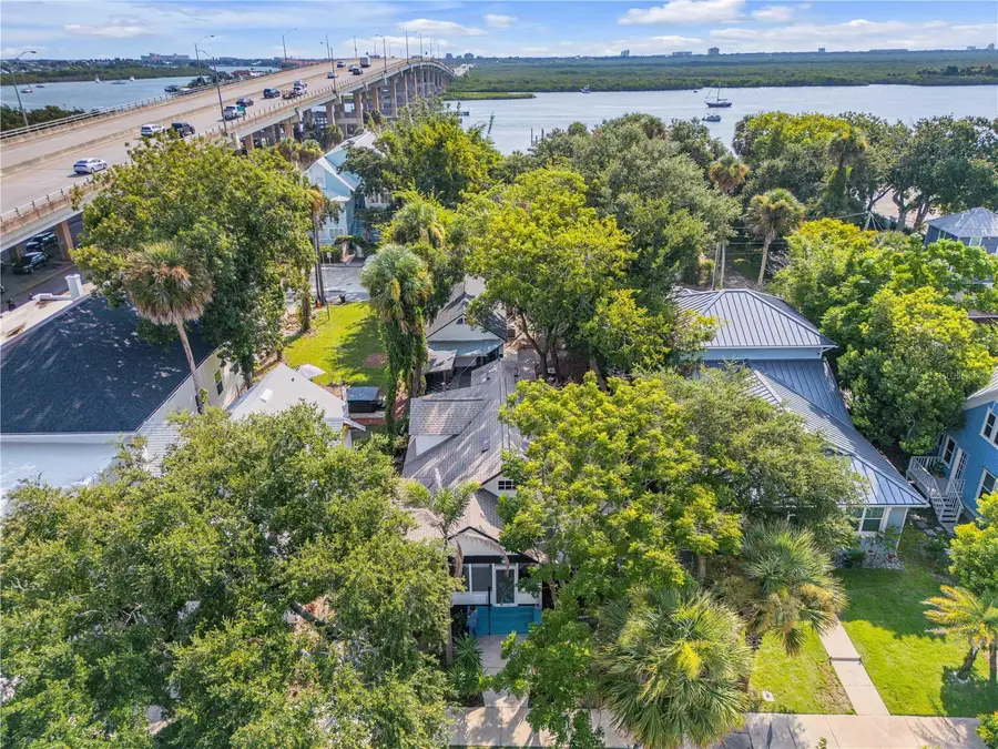 407 Magnolia Street, New Smyrna Beach, FL 32168 - #3