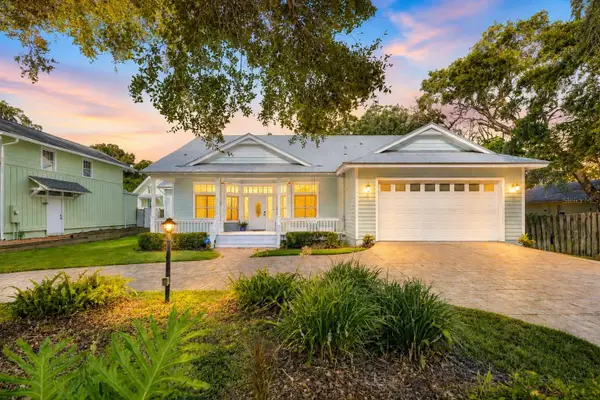 410 S Peninsula Avenue, NEW SMYRNA BEACH, FL 32169