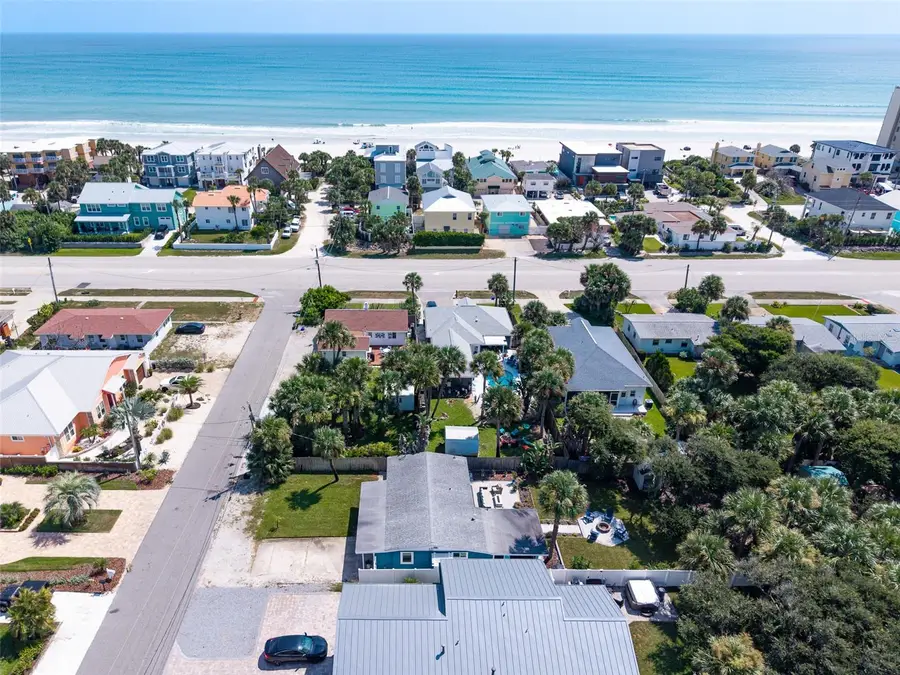 839 E 10th Avenue, New Smyrna Beach, FL 32169 - #2