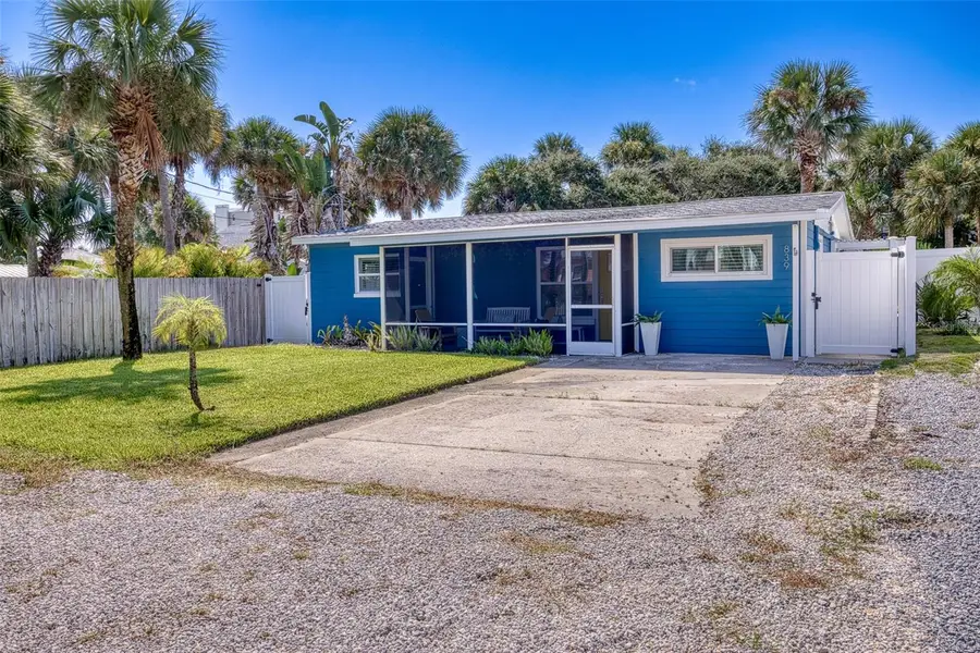 839 E 10th Avenue, New Smyrna Beach, FL 32169 - #3
