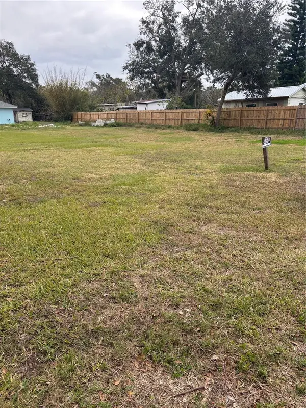 293 Newcomb Street, NEW SMYRNA BEACH, FL 32168