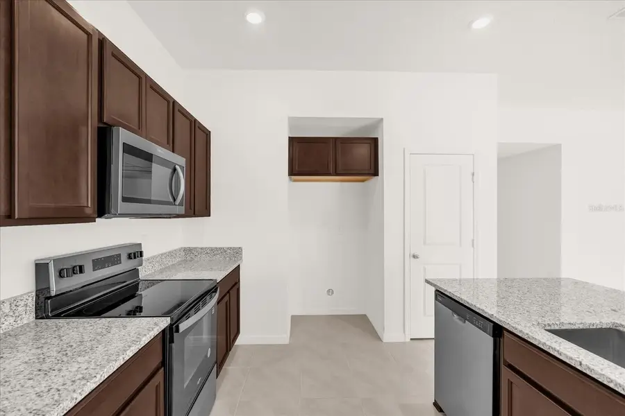 560 Mahogany Way, Dundee, FL 33838 - #3