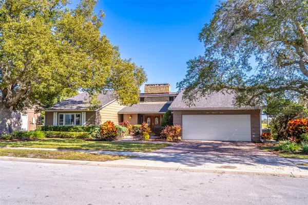 320 Cambridge Drive, LONGWOOD, FL 32779