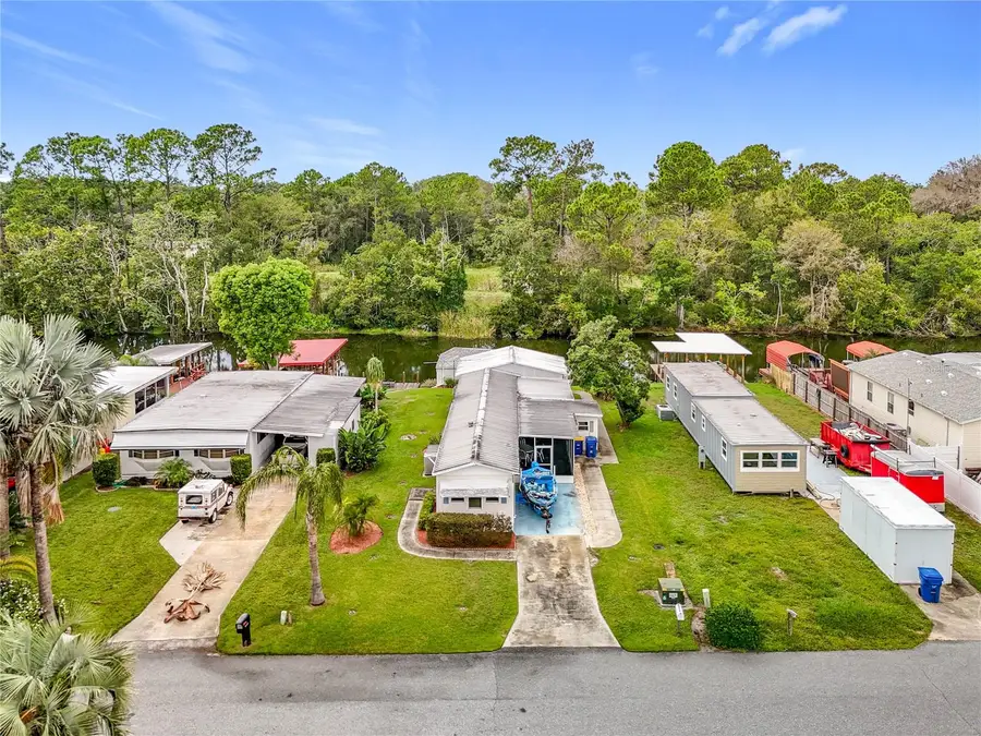 25933 Zinnia Lane, Astatula, FL 34705 - Image #2