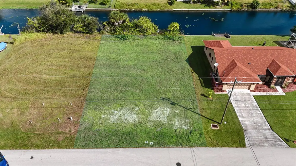 633 SE 2nd Street, Cape Coral, FL 33990 - Image #1