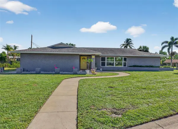 1040 Carrigan Boulevard, MERRITT ISLAND, FL 32952