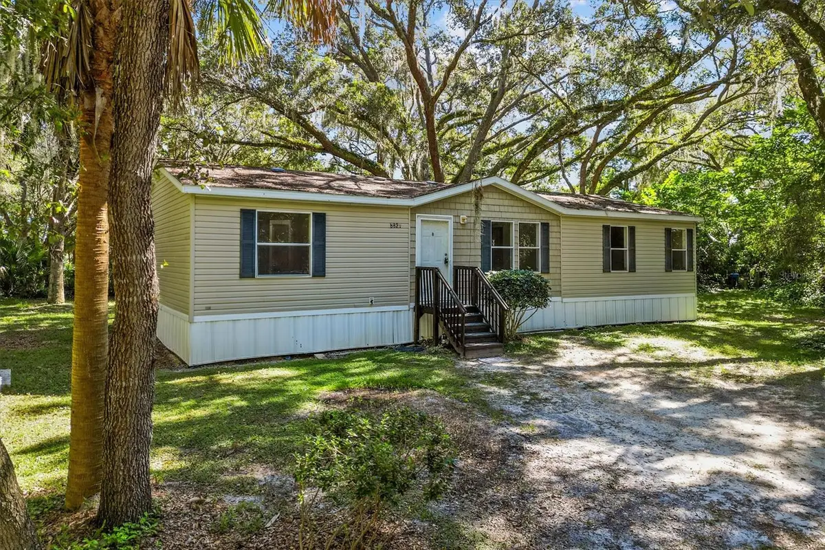8821 SE 180th Avenue Road, Ocklawaha, FL 32179 - Image #1