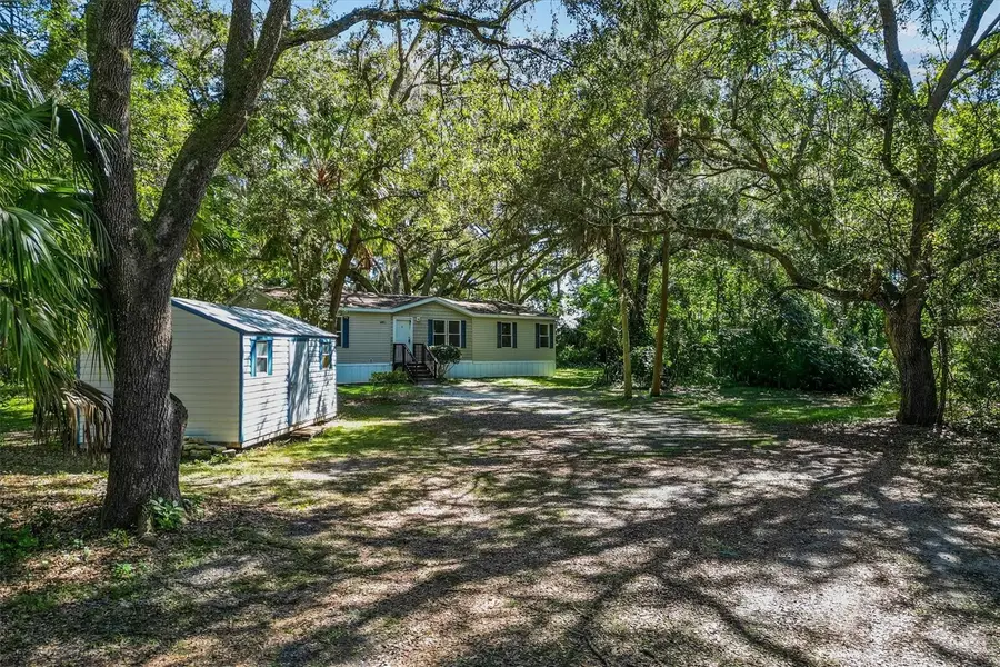 8821 SE 180th Avenue Road, Ocklawaha, FL 32179 - Image #2