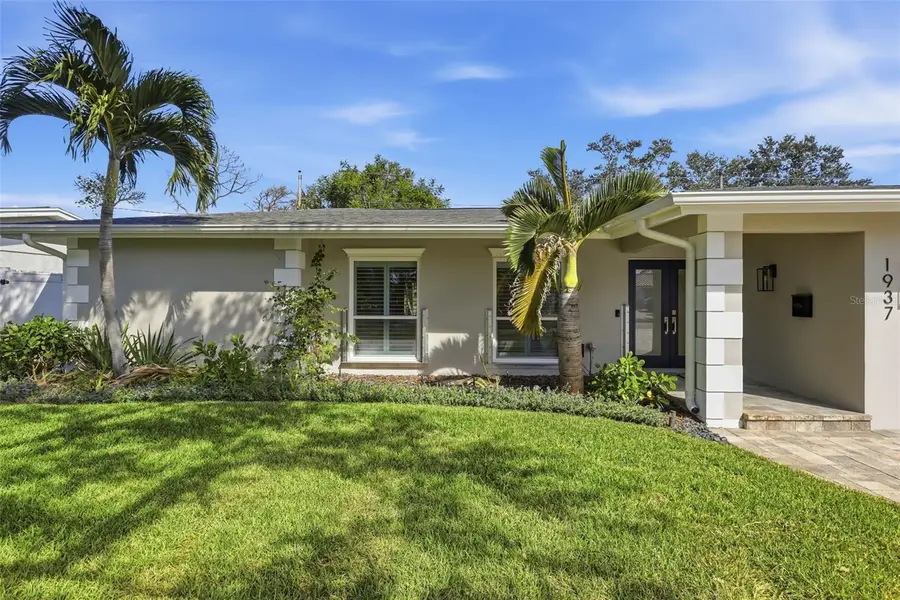 1937 Dolphin Boulevard S, Saint Petersburg, FL 33707 - Image #2