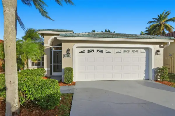 2542 Country Golf Drive, WELLINGTON, FL 33414