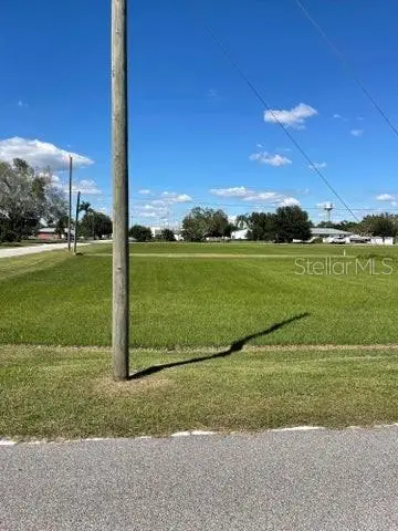 699 Avenue R Sw, Moore Haven, FL 33471 - Image #2