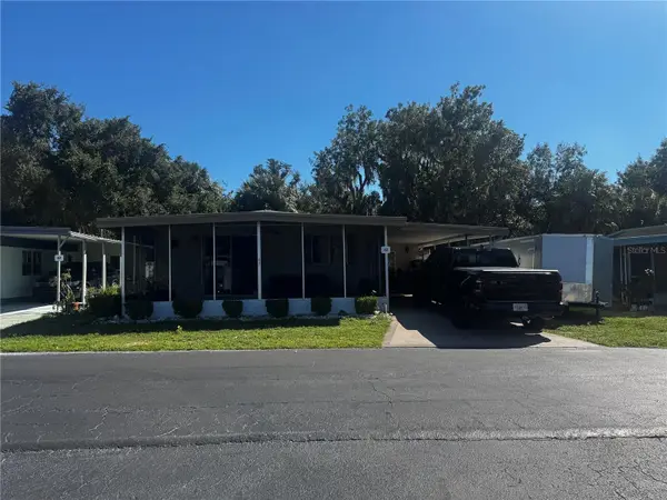 10550 Holloway Drive #42, LEESBURG, FL 34788