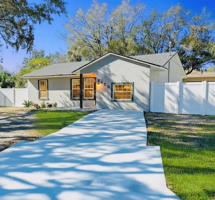 6320 Cedar Street Ne, Saint Petersburg, FL 33702 - Image #1